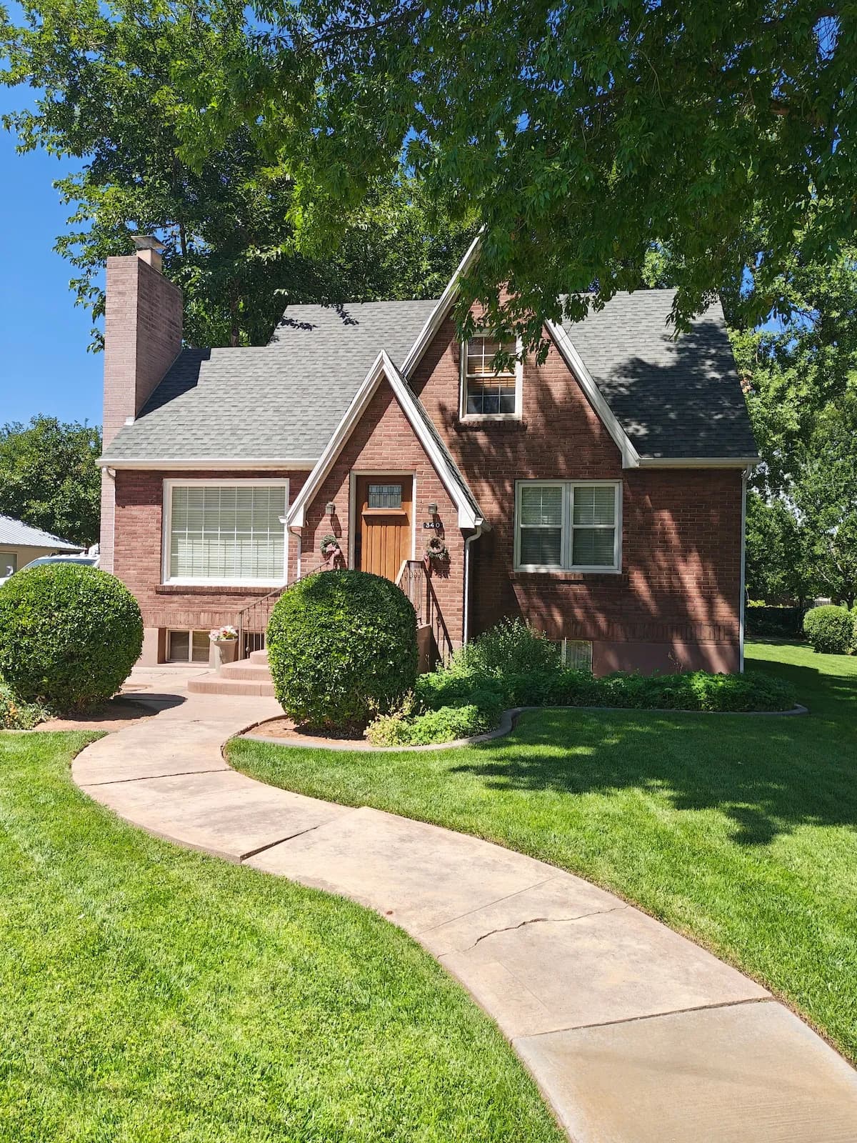 Hurricane House lodging exterior